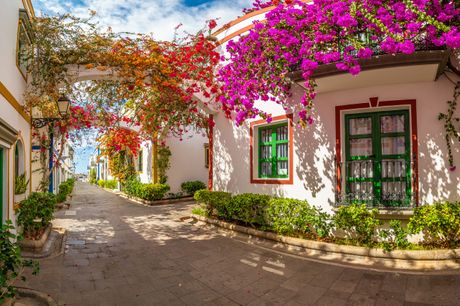 Gran Canaria er skønt året rundt. Men især i vinterhalvåret er ferieøen populær, da I her får over 22 grader. På den spanske ø venter fantastisk feriestemning, sol, skøn varme og gyldne strande - få allerede planlagt vinterens ferie til syden nu.