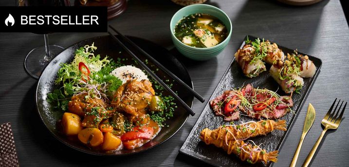 Asiatisk og autentisk . Forkæl dig selv og dine smagsløg med en lækker og autentisk asiatisk 3-retters menu hos District 13 centralt i Odense.