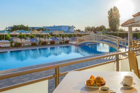 1 uge til det populære ferieparadis på hotel med All Inclusive Light. Rejs fra BLL i sep.-okt.. Memphis Beach hotel
Memphis Beach Hotel tilbyder afslappende ferie i Kolymbia tæt på både strand og by. Hotellet har et dejligt poolområde, så er I på udkig ef